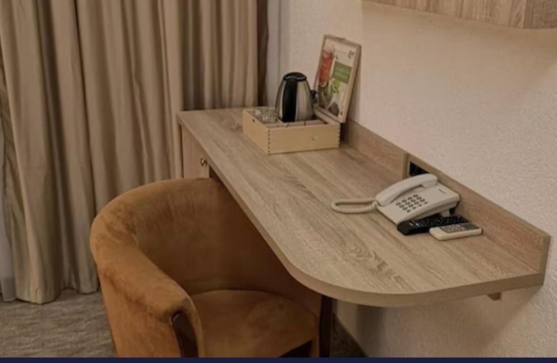 Hotel Garni Ideal Подгорица Экстерьер фото